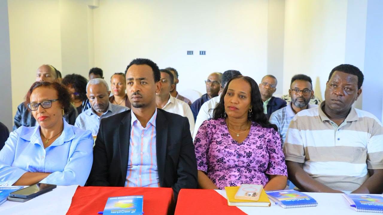 የክልሉን የመንግሥት ግዥ ሥርዓት ወደ ዲጂታል ለማሸጋገር በe-GP እና Web-Based KPI ምዝገባ ሥርዓት ዙሪያ የምክክር መድረክ በአርባምንጭ እየተካሄደ ይገኛል